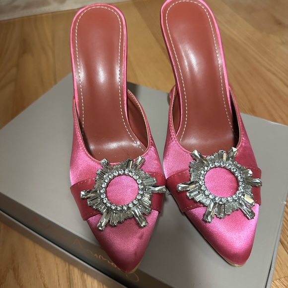 Pink heels - Picture 3 of 4